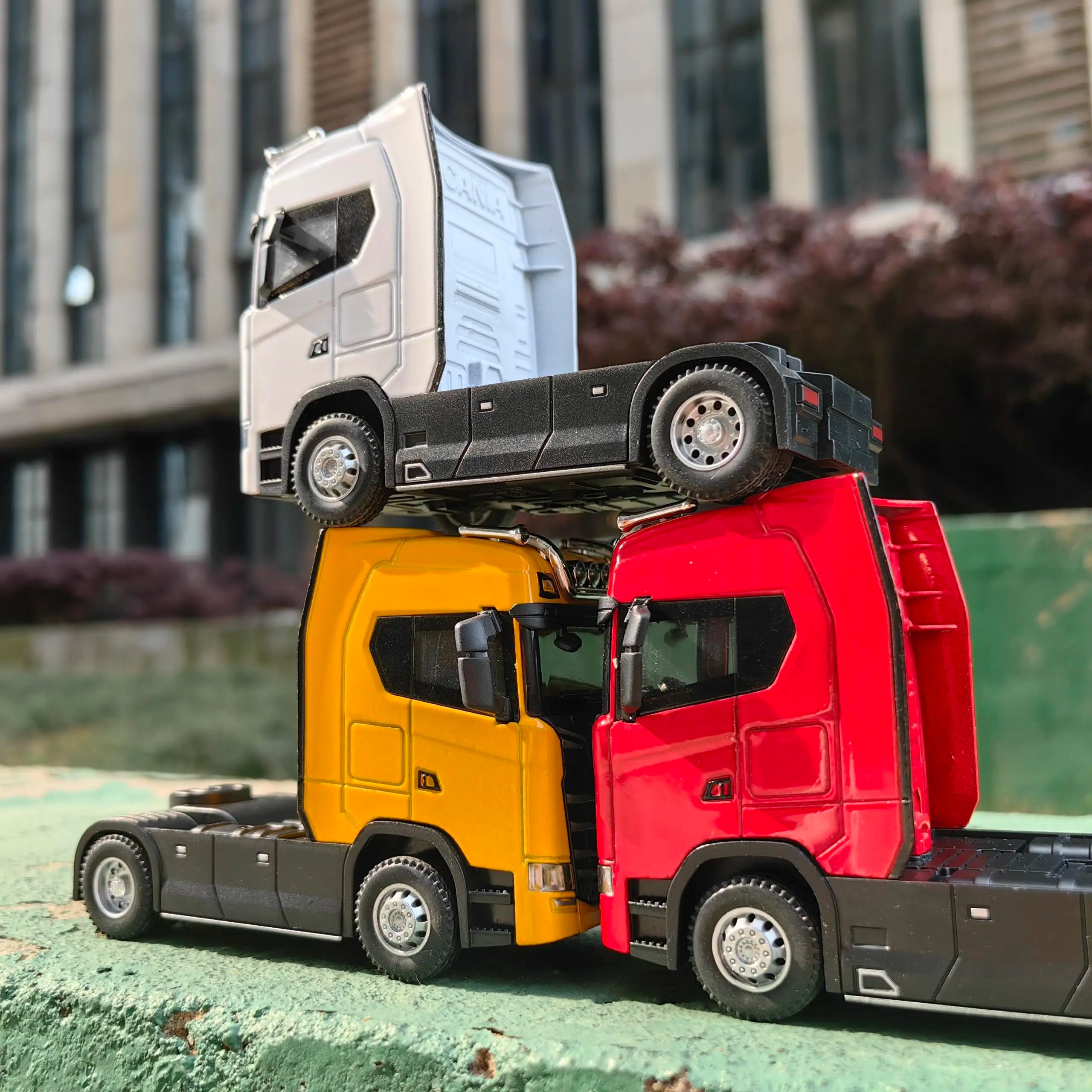 1:50 Diecast Container Truck Head – Pull-Back Alloy Model with Openable Doors