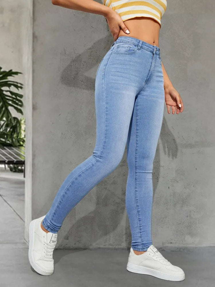 The Everyday Blue – The Flattering Tight Fit Jeans