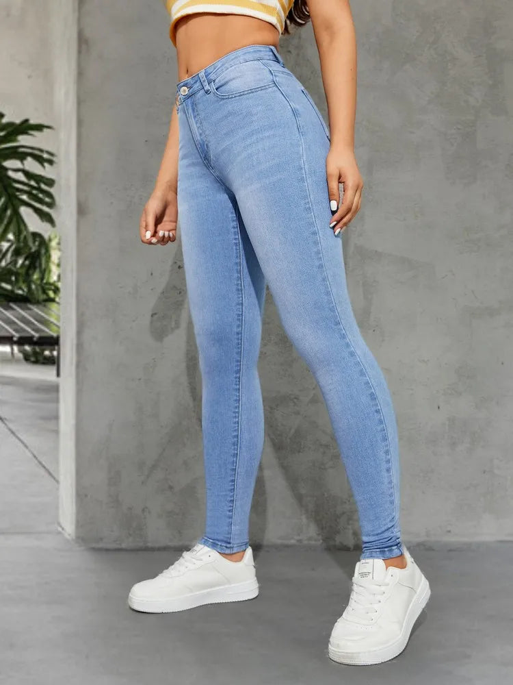 The Everyday Blue – The Flattering Tight Fit Jeans