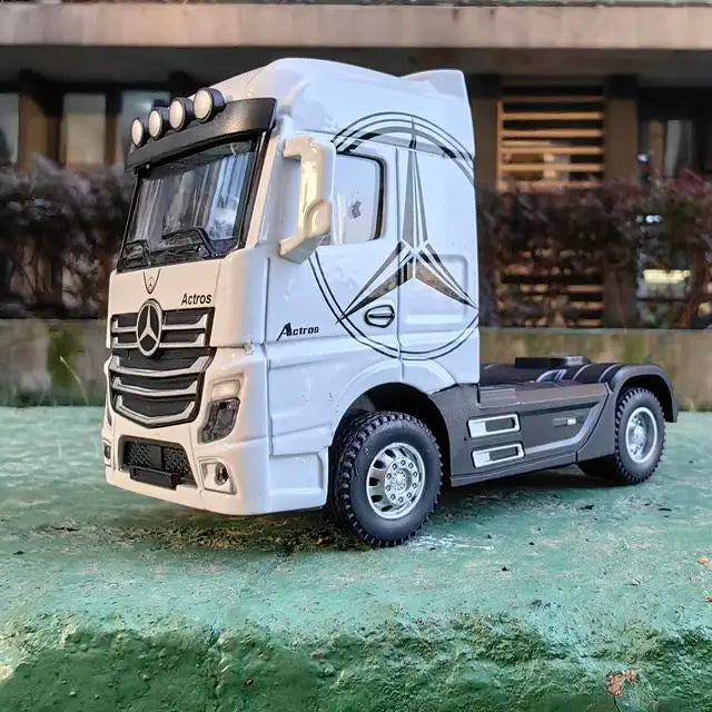 1:50 Diecast Container Truck Head – Pull-Back Alloy Model with Openable Doors