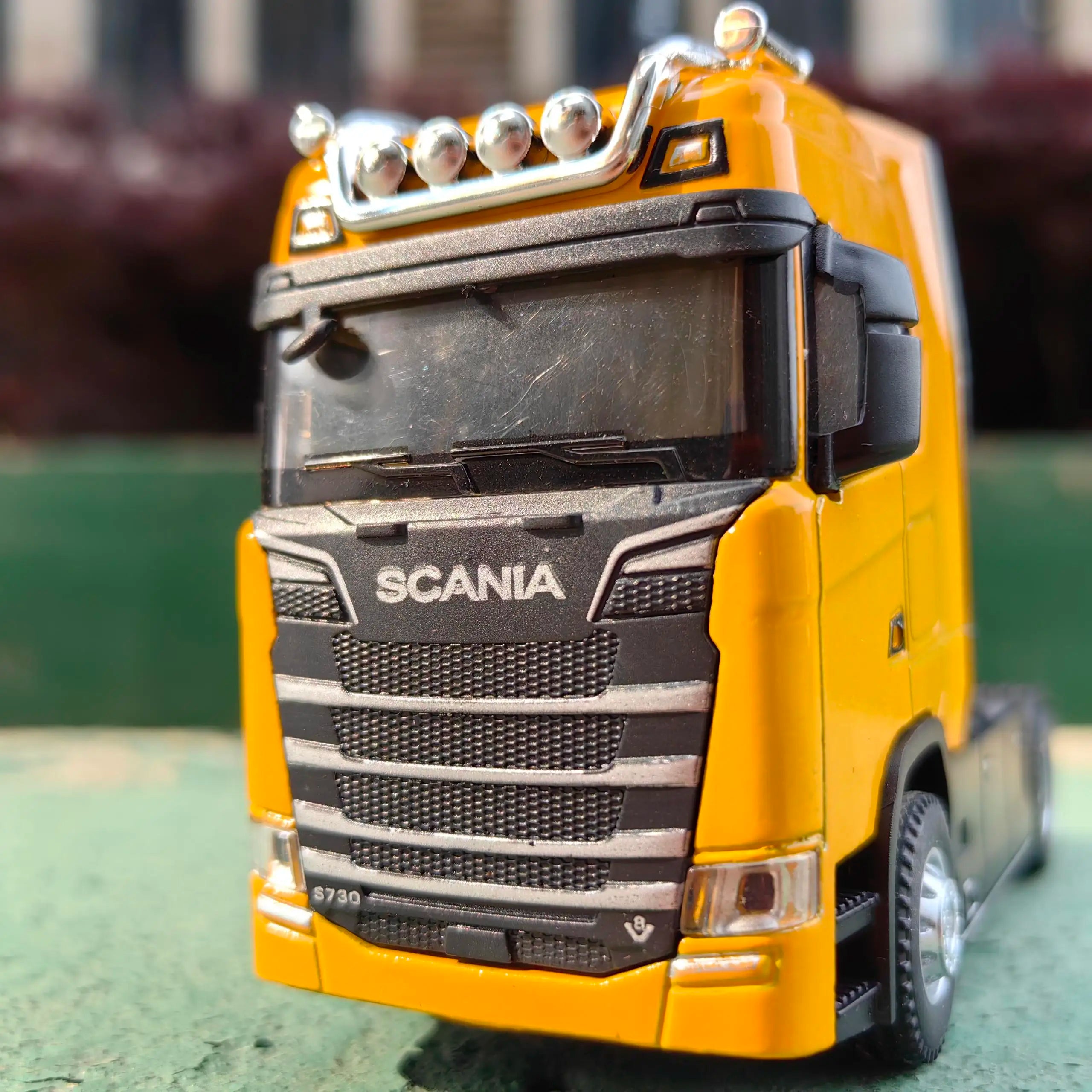 1:50 Diecast Container Truck Head – Pull-Back Alloy Model with Openable Doors