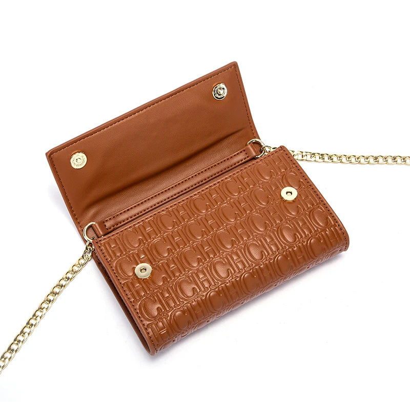 MetroChic Flip – Small Magnetic Wallet Bag