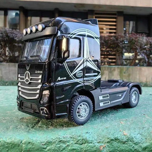 1:50 Diecast Container Truck Head – Pull-Back Alloy Model with Openable Doors