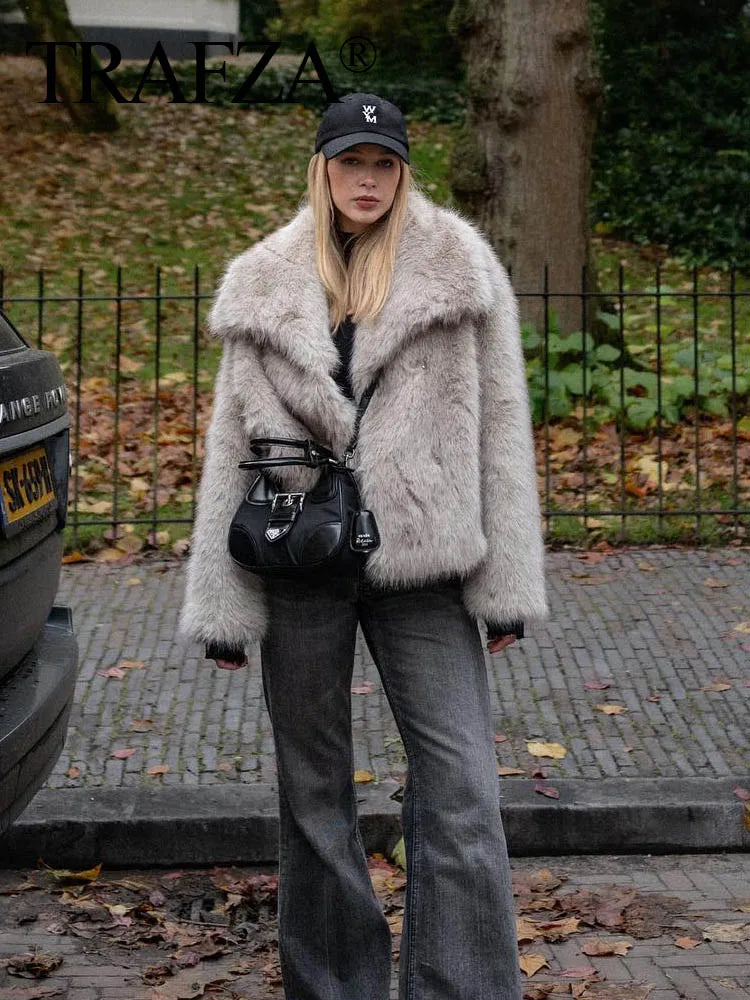 Elysian Jacket – The Ultimate Cropped Outerwear