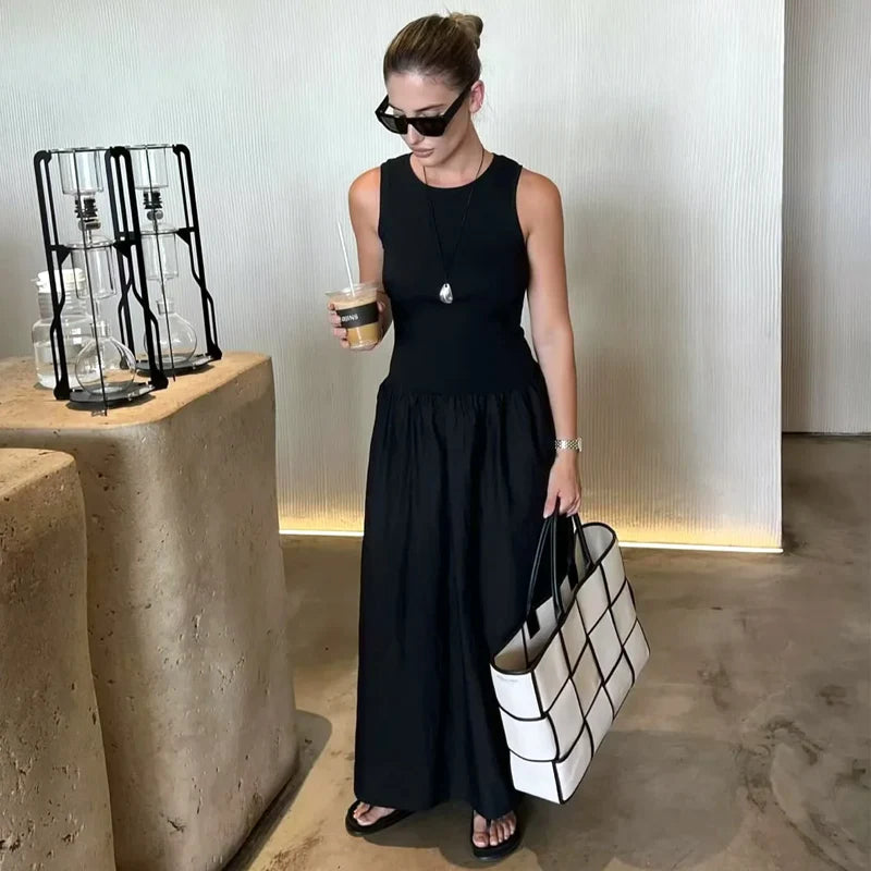 Timeless Flow – The Elegant Long Dress