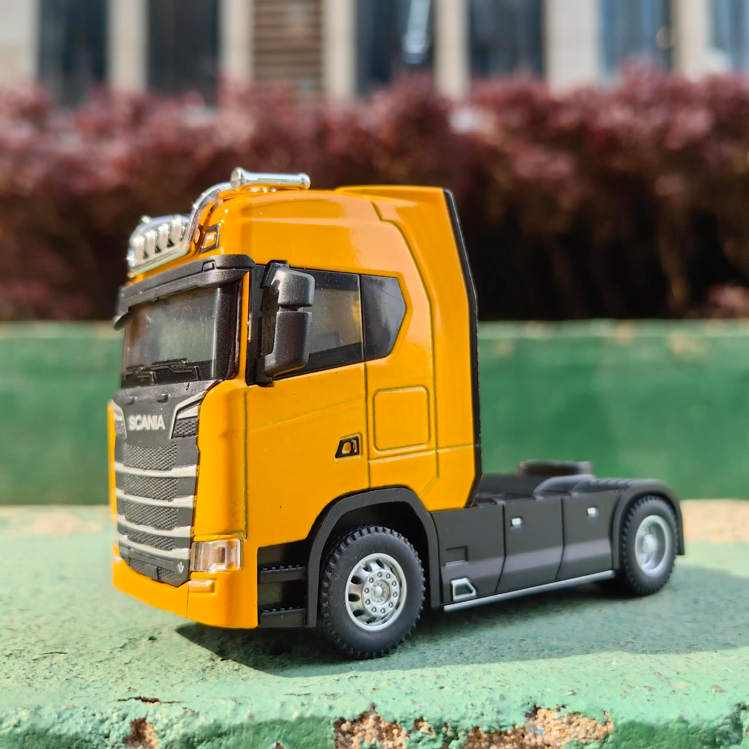 1:50 Diecast Container Truck Head – Pull-Back Alloy Model with Openable Doors