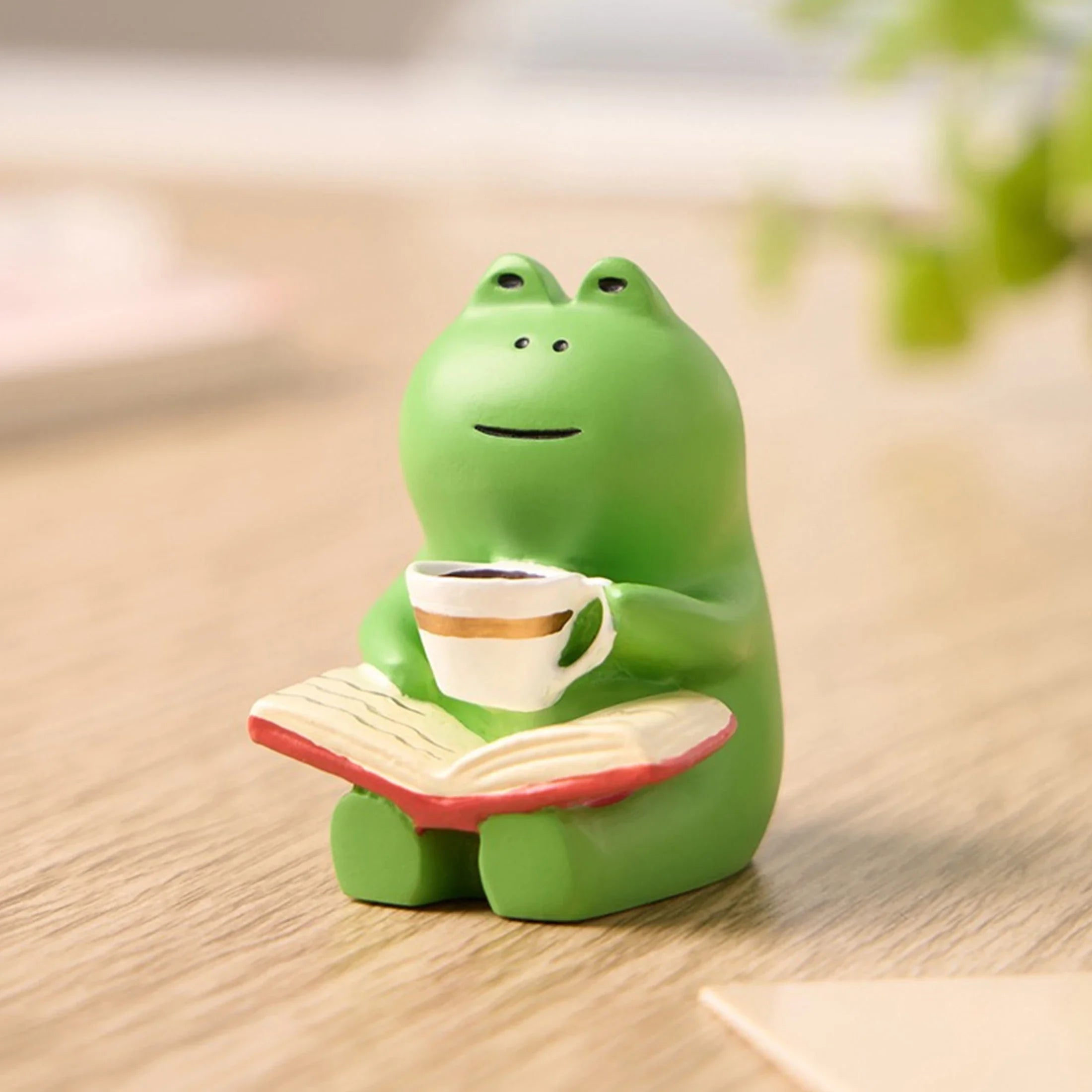 Kawaii Frog Swing – Charming Office & Car Decor
