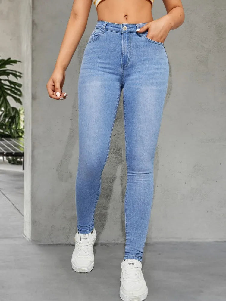 The Everyday Blue – The Flattering Tight Fit Jeans