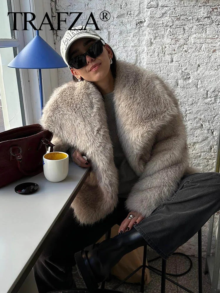 Elysian Jacket – The Ultimate Cropped Outerwear