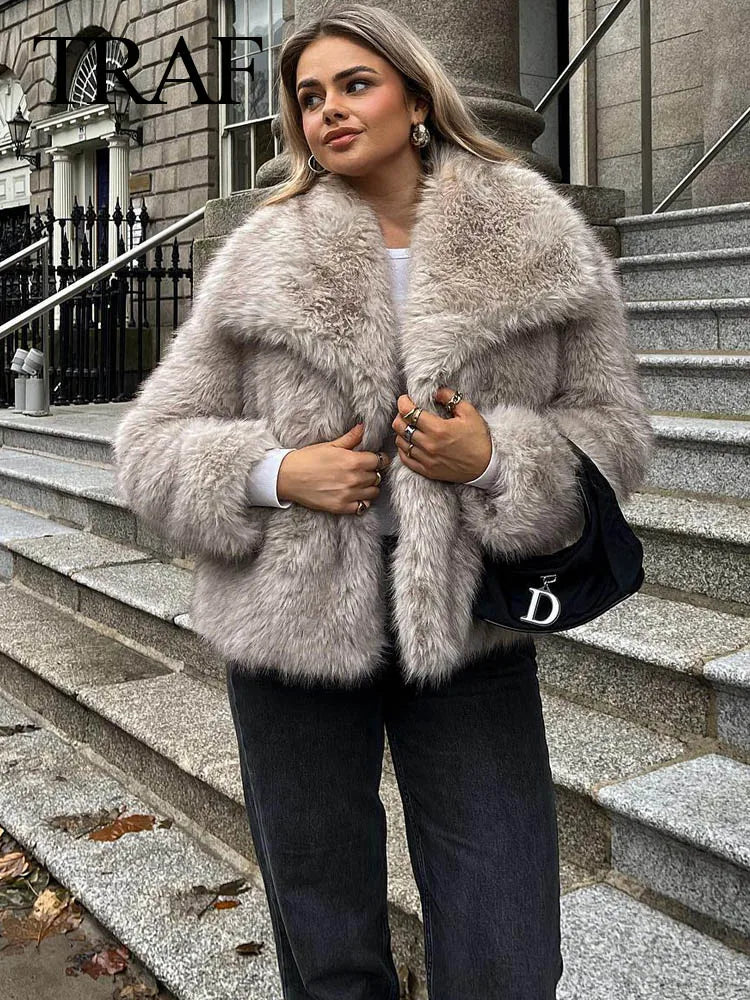 Elysian Jacket – The Ultimate Cropped Outerwear
